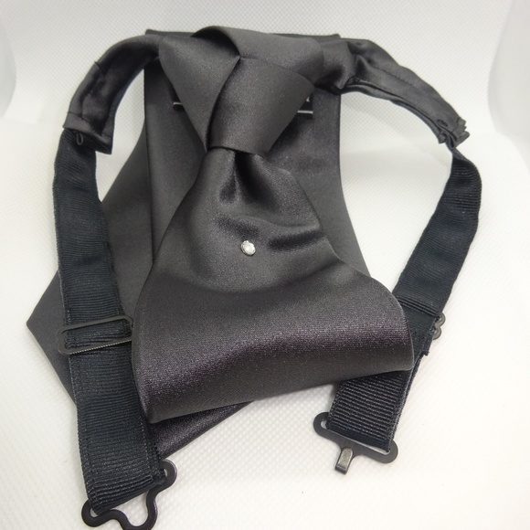 --SOLD--Trinity Knot Honey Gold, White & Black Set - Picture 2 of 3